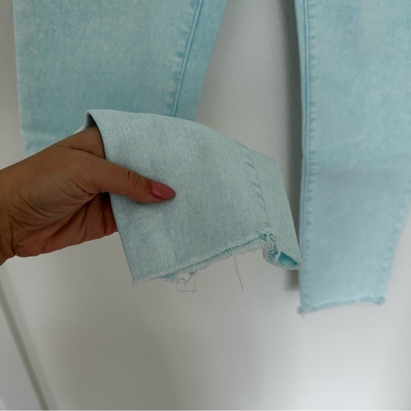 Levi’s Wedgie Skinny Jeans Baby Blue Acid Wash Raw Hem Size 28 High Waisted - Picture 4 of 10